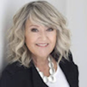 Meet your Posher, Carolyn